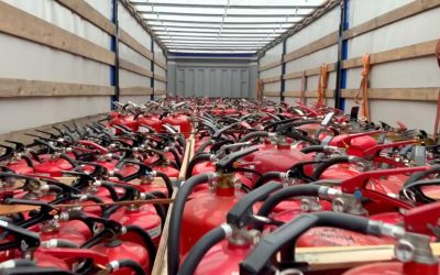 Ukrainanhätä.fi toimittaa 3 700 palosammutinta Ukrainaan – apu saapuu kriittisellä hetkellä